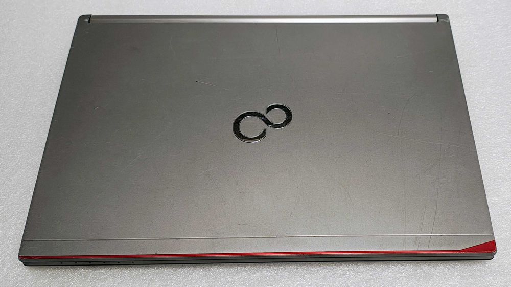 Fujitsu Lifebook Intel Core i5 Ram 8 GB SSD 256 GB Win 10 Open Office
