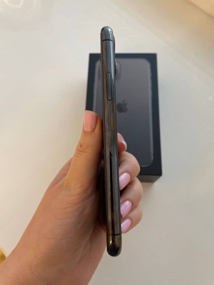 Продам iPhone 11 Pro 64 GB