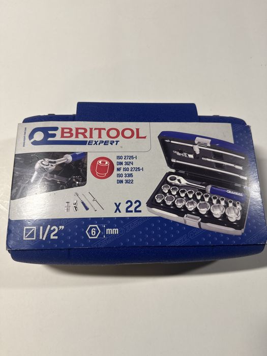 Britool zestaw kluczy profesjonalnych nasadowych z grzechotką