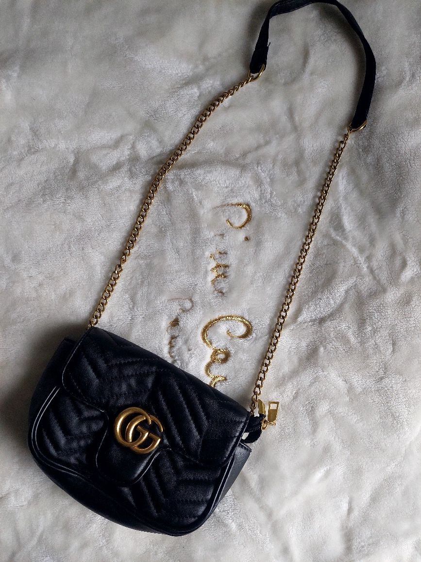Torebka damska na łańcuszku Gucci