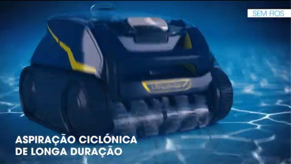 Aspiracao da piscina sem esforco ? Desde 599,00 com cabo ou a baterias