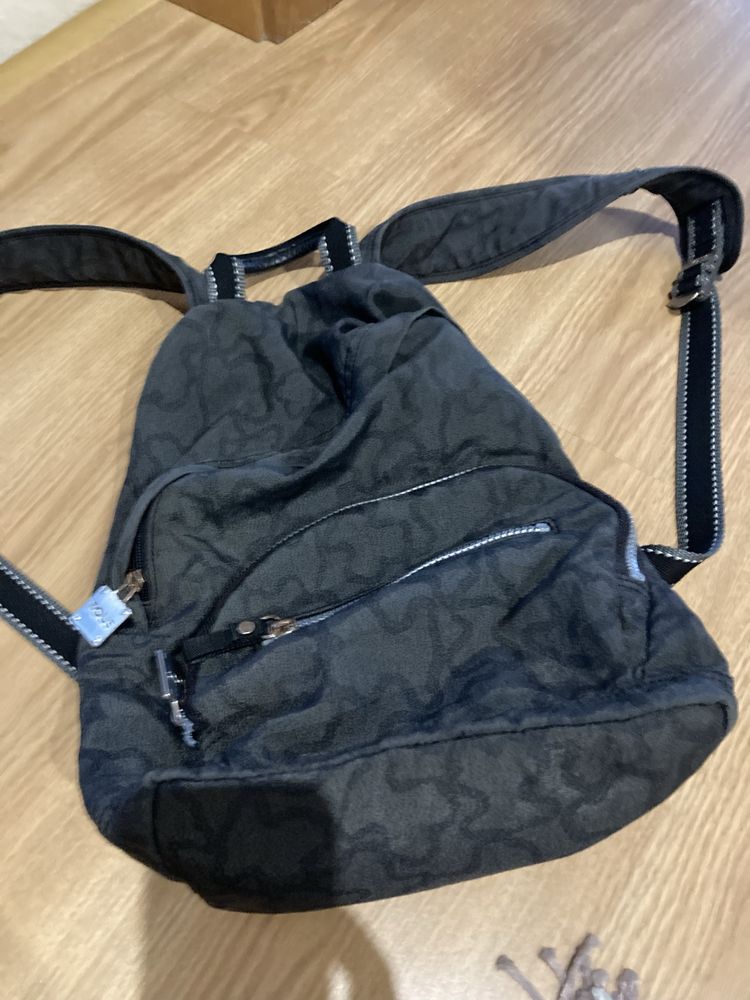 Mochila Tous em otimo estado