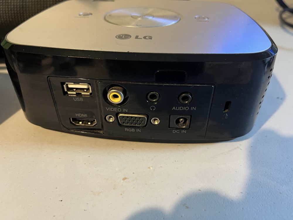 Projetor de video LG HX300G