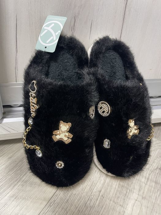 Женские меховые тапки