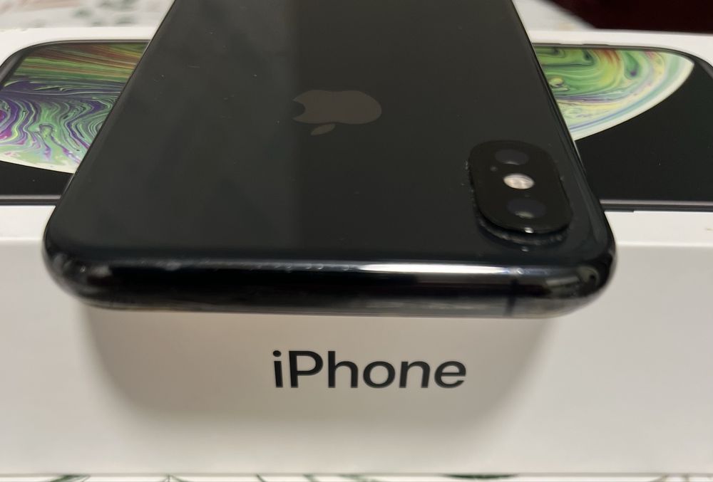 IPhone XS 64 gb.