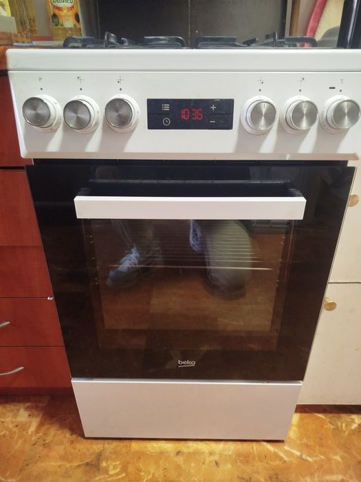 Kuchenka gazowo-elektryczna BEKO