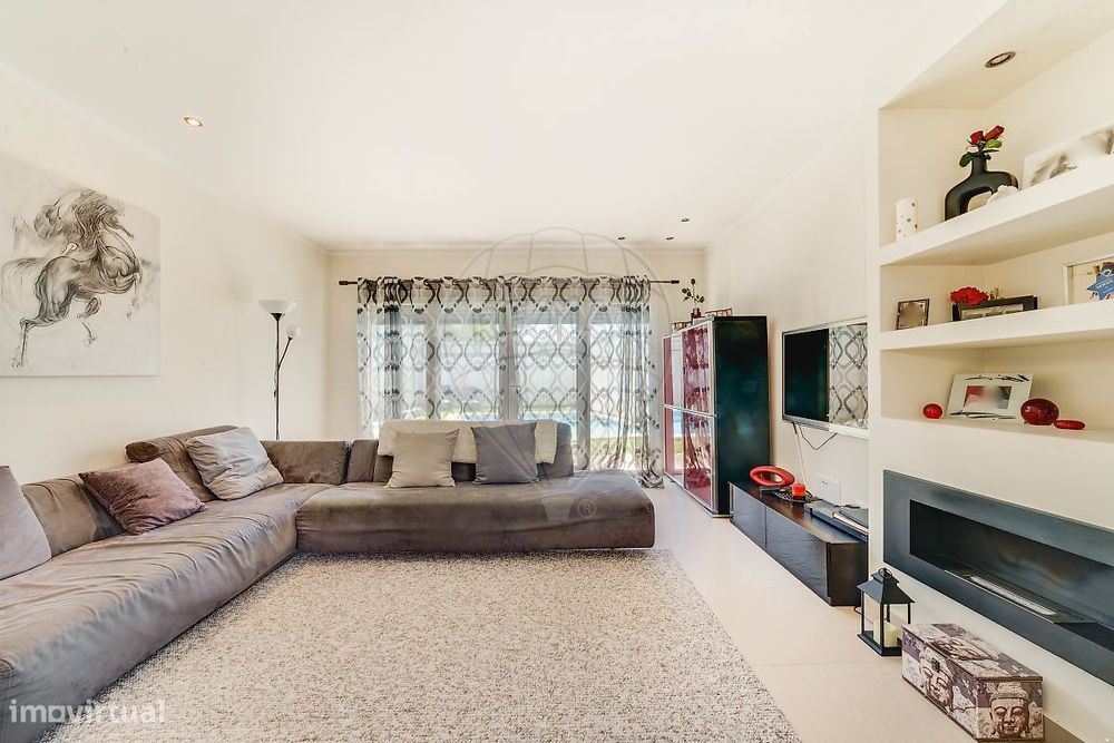 Moradia T4 para venda