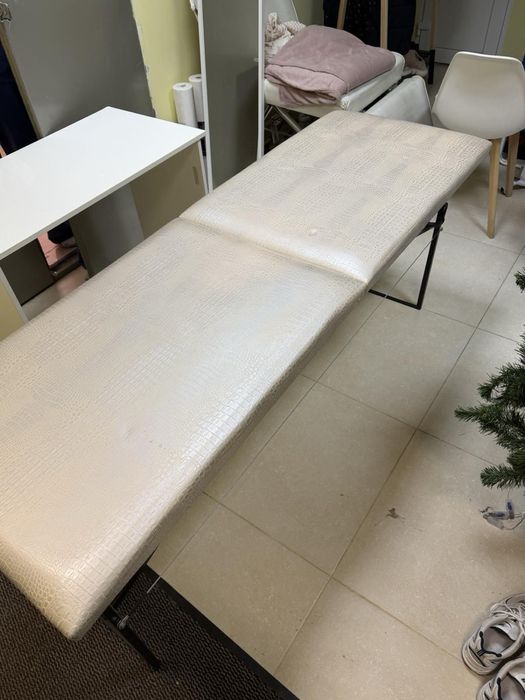 Кушетка косметологічна