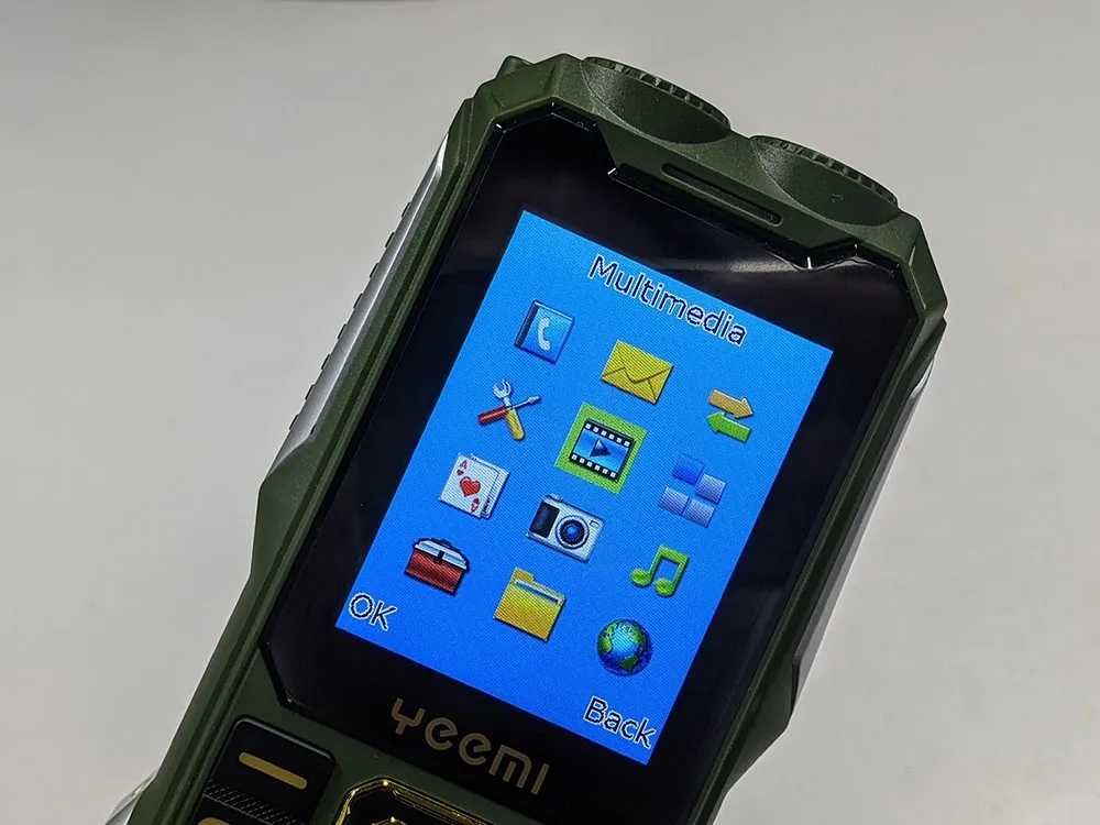 Захищений телефон YEEMI Q8 надійний і простий новий павер банк 2 sim