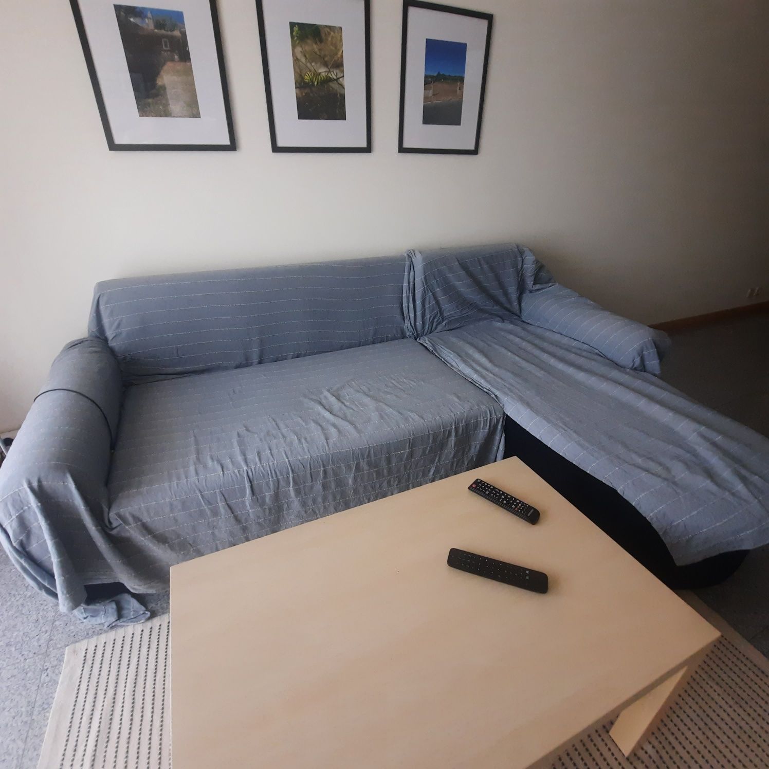 Sofá preto chaise longue