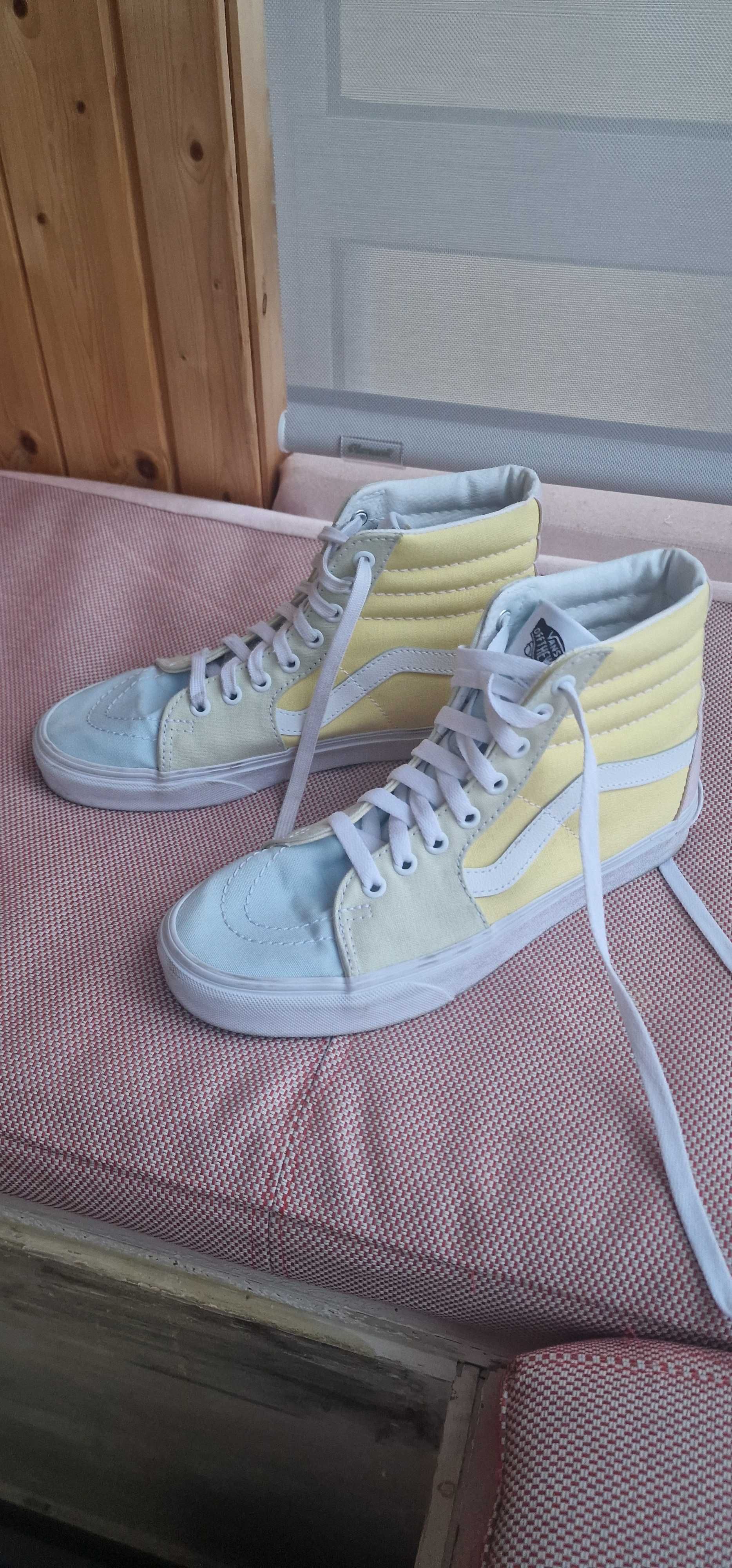 Tenis bota Vans de mulher
