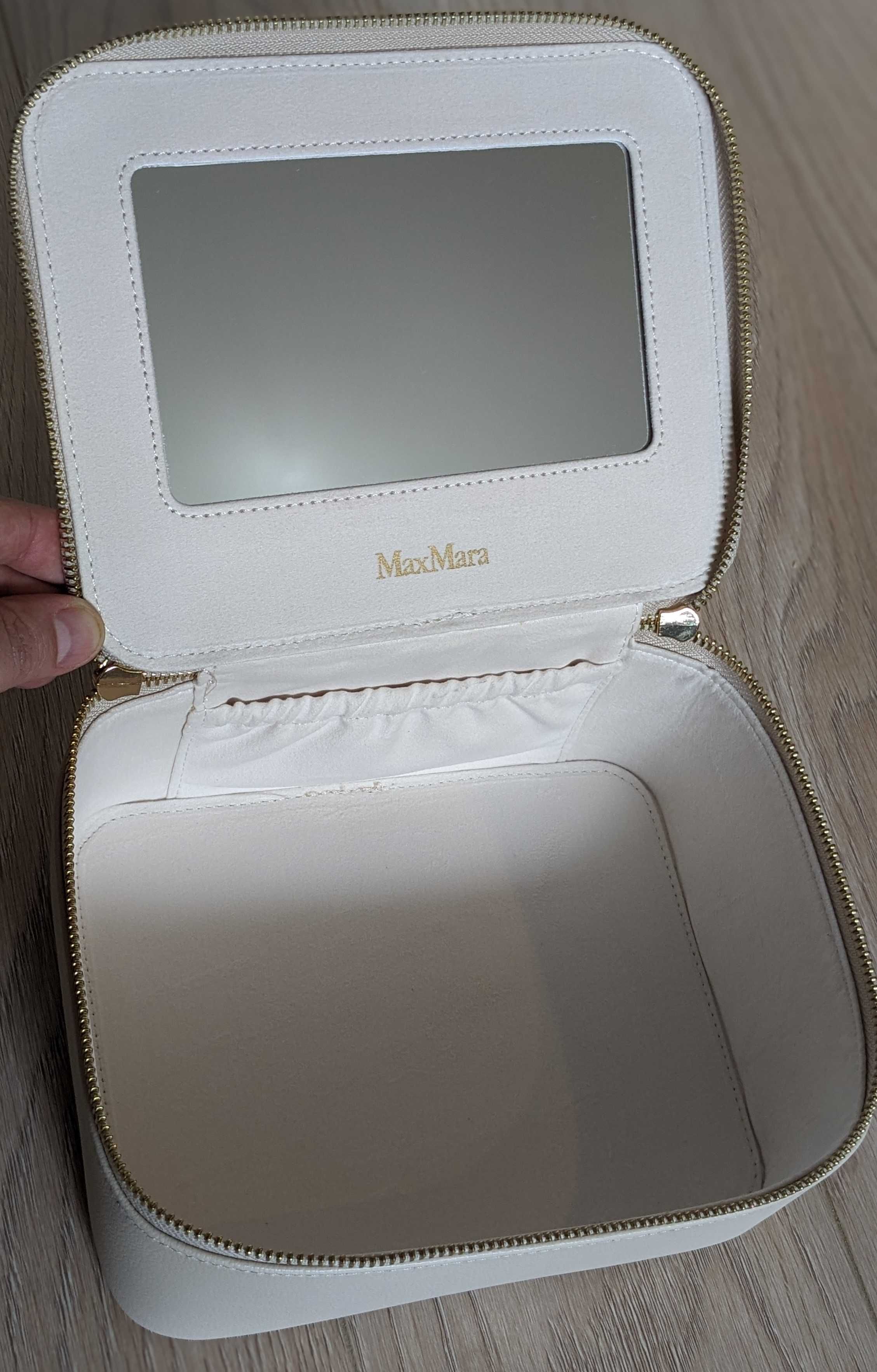NOWA kosmetyczka z lusterkiem MAXMARA ze skóry