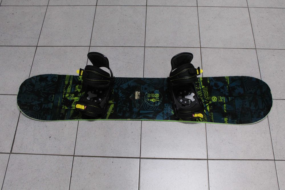 Deska Snowboard NIDECKER SCORE JR. 125 cm + Wiązania Head