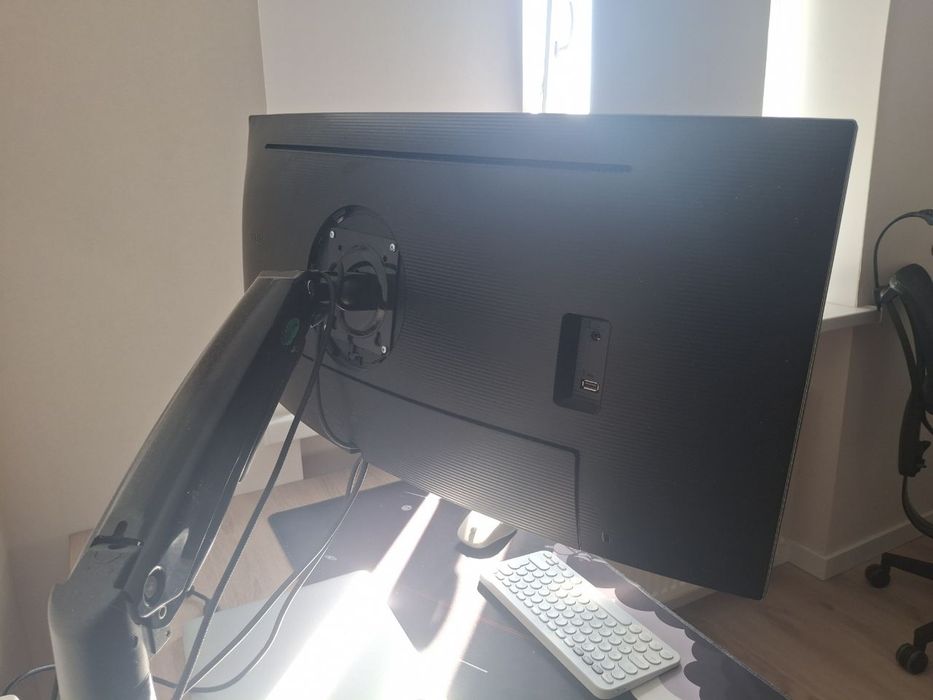 Монітор Samsung LC34H89 (34″ UltraWide, 100 Hz, USB-C)