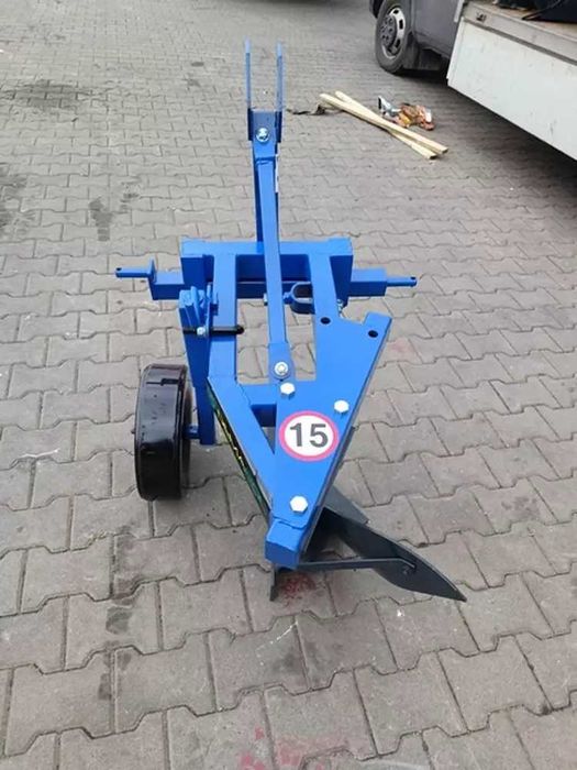 Części/Lemiesz Mały pług do mini traktorków 1/2skiby Polecam