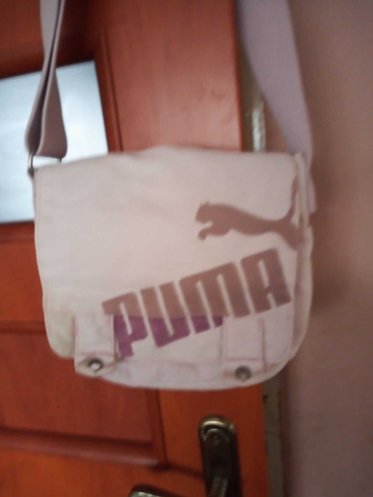 Torebki Puma: listonoszka i na ramię