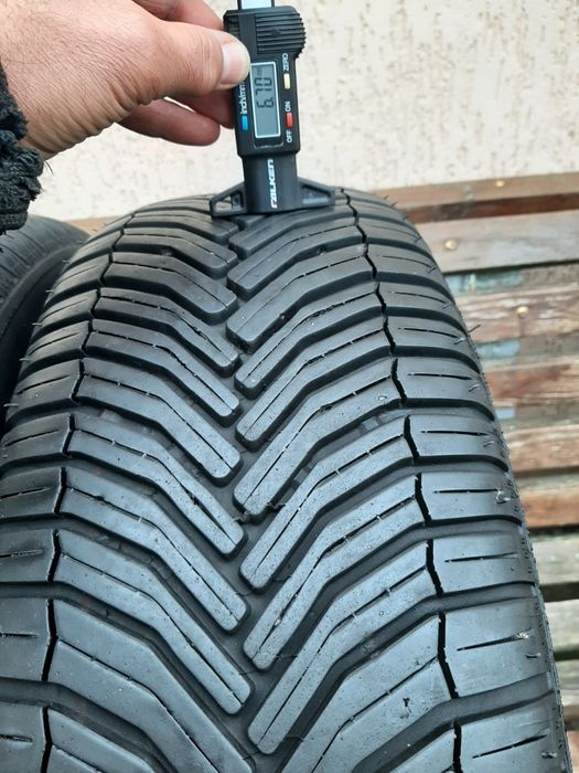 Пара шин 205 60 16 Michelin CrossClimate