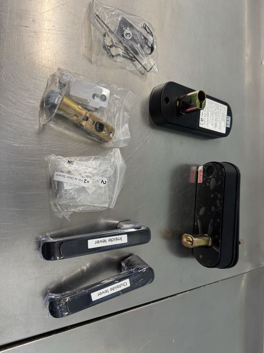 Fechadura inteligente Tuya