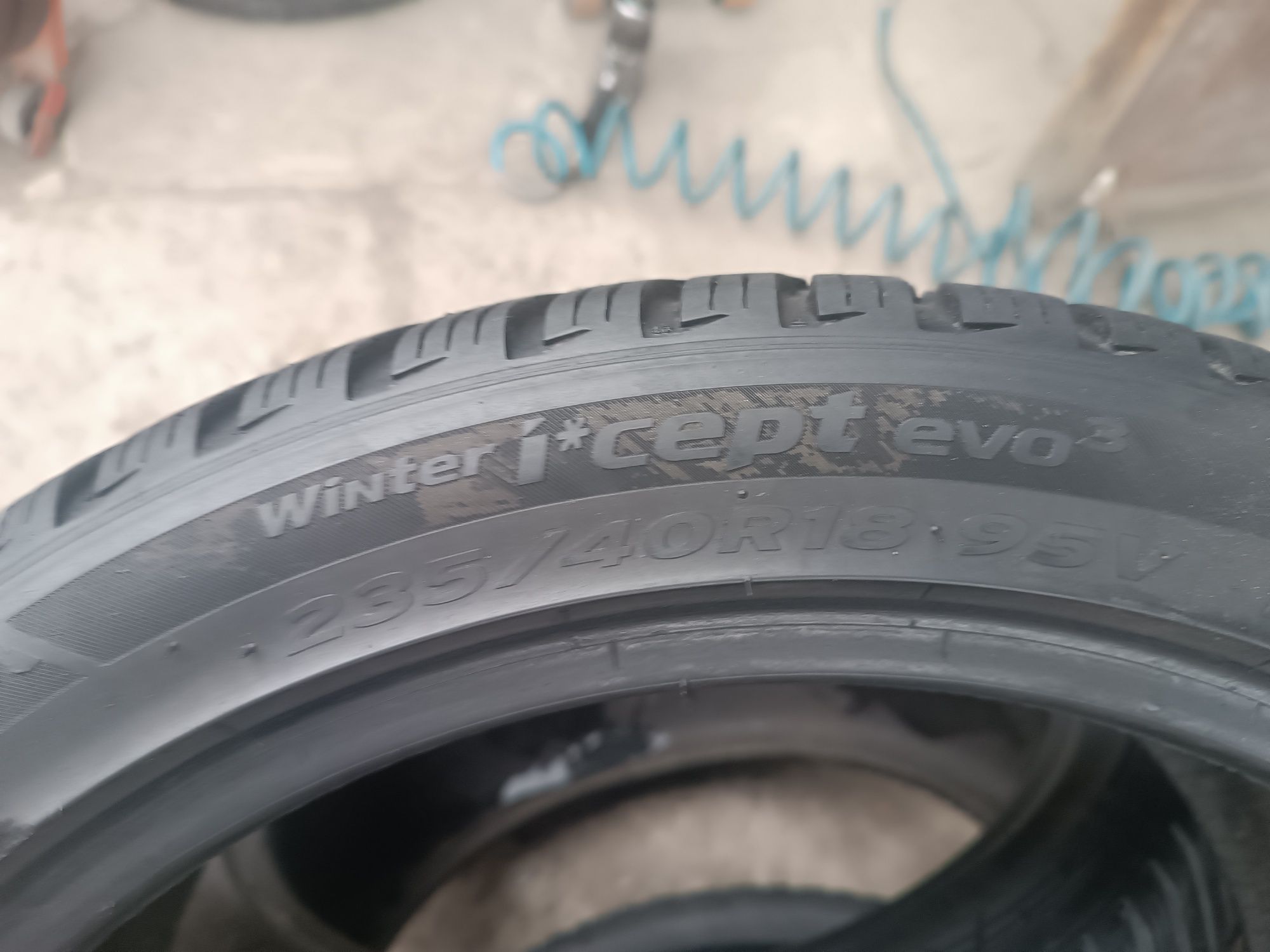 Sprzedam ładne Opony 235/40 r18 Hankook