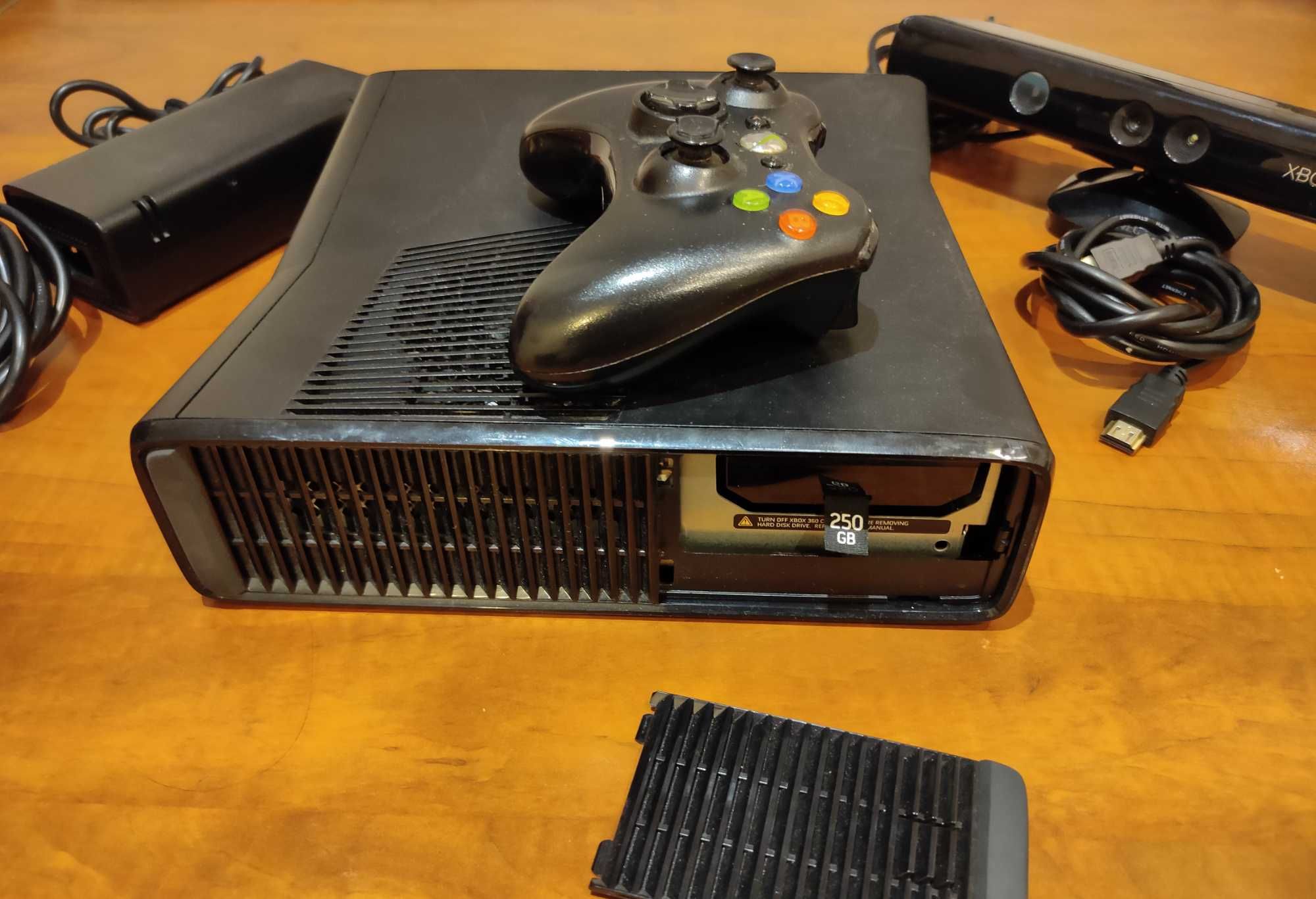 Xbox 360 / Консоль Xbox360 + Kinnect / kinnect/Игра