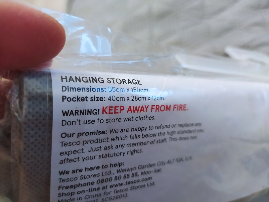 Materiałowa wisząca półka na buty