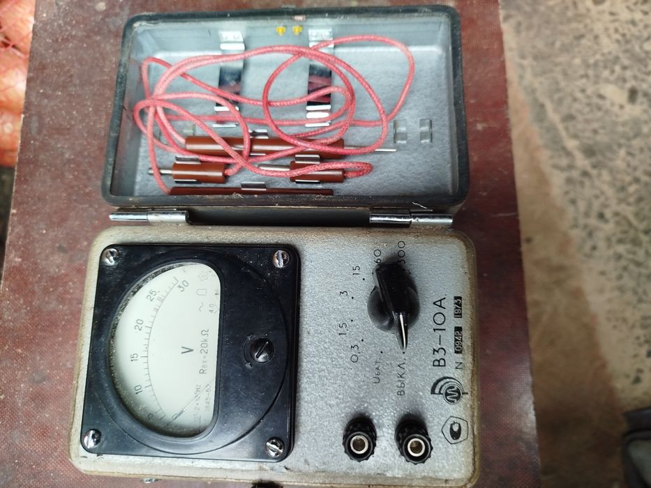 Продам Вольтметр