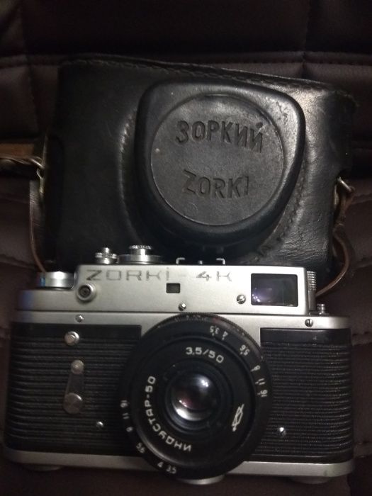 Фотоаппарат пленочный ZORKI -4K в кожаном чехле