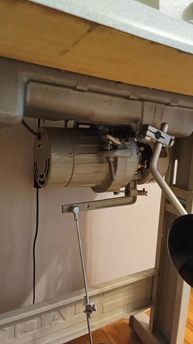 Продається швейна машина JACK