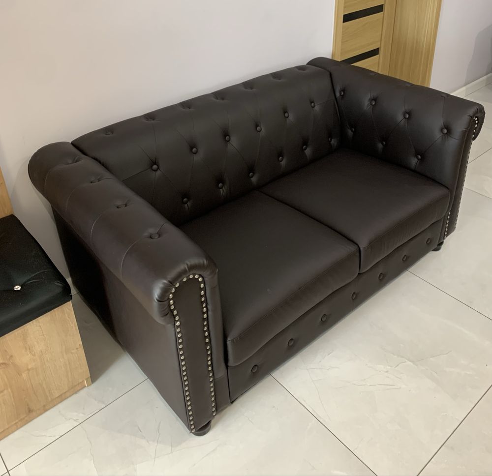 Sofa Chesterfield 2 osobowa