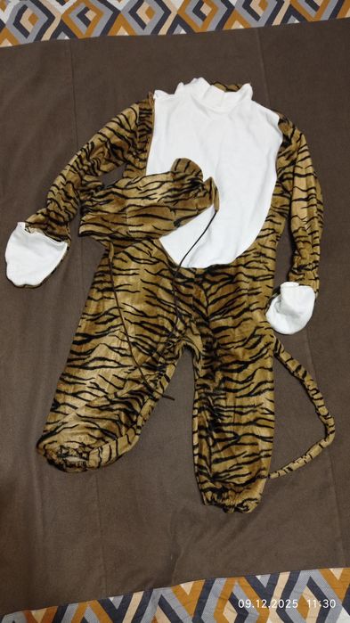 Продаю костюм тирга 150грн