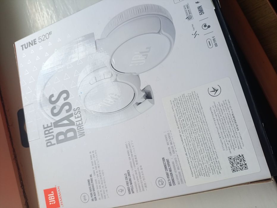 Наушники JBL TUNE 520bt