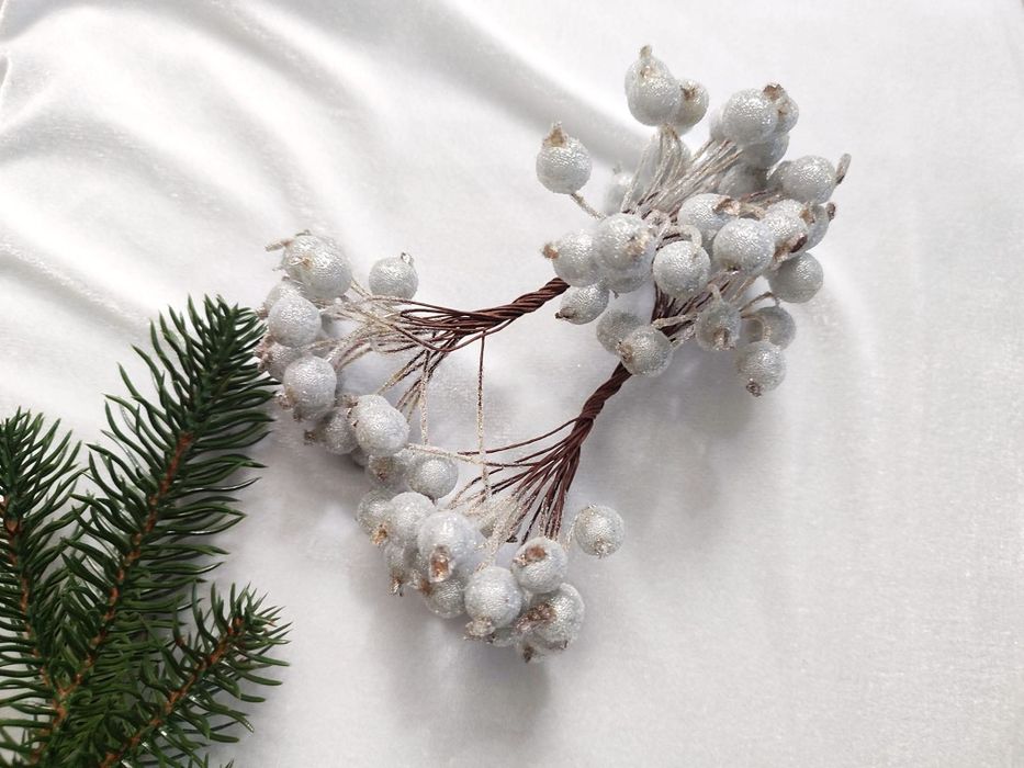 Ягідки калини штучні