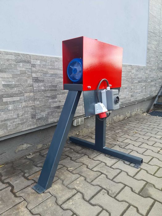 Maszyna do obrabiania choinek, pni choinkowych -strugarka -frezarka