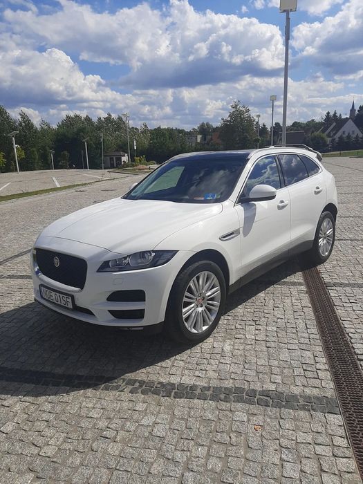 Jaguar F-Pace Sprzedam  Jaguara F-Pace 241KM W bardzo dobrym wyposażeniem!!!
