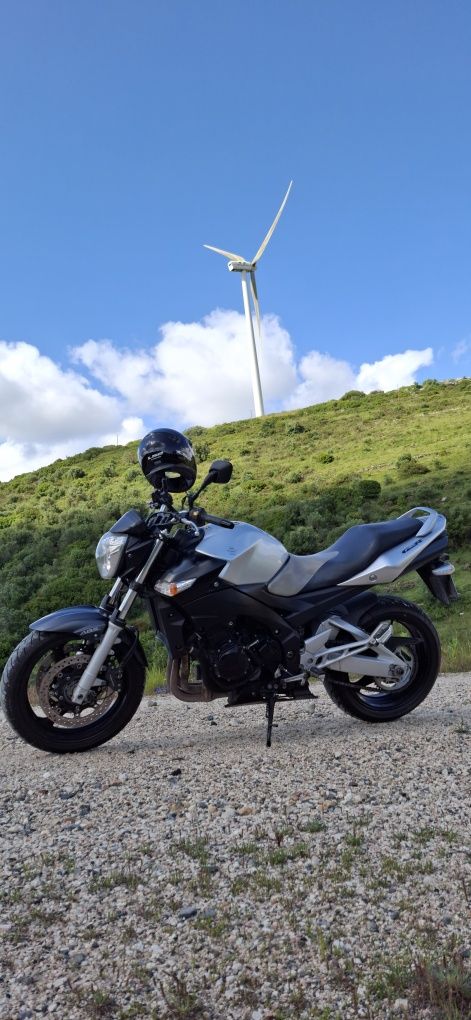Suzuki Gsr 600 apenas a vendo porque quero comprar uma Africa  Twin