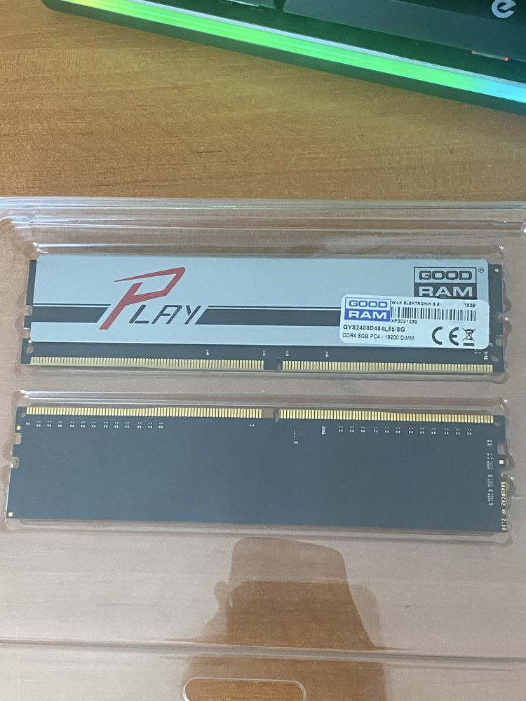 Память GOODRAM 8 GB (2x4GB) DDR4 2400 MHz (GY2400D464L15S/8GDC)