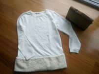 Camisola e bolsa moschino