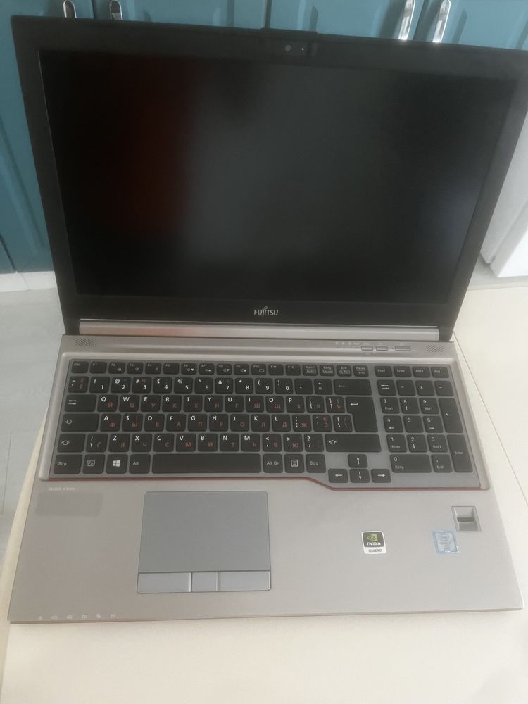 Fujitsu Celsius H760