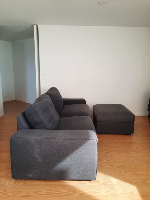 Sofá 3 lugares Kivik + Repousa pés