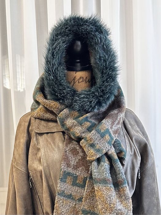 Miękka skóra licowa, wiązana w pasie, M oversize, gratis szal z futrem