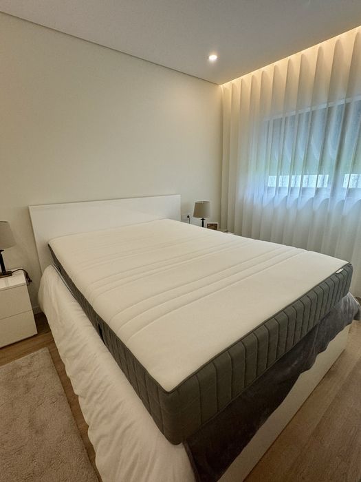 Cama MALM Branca IKEA 140x200cm