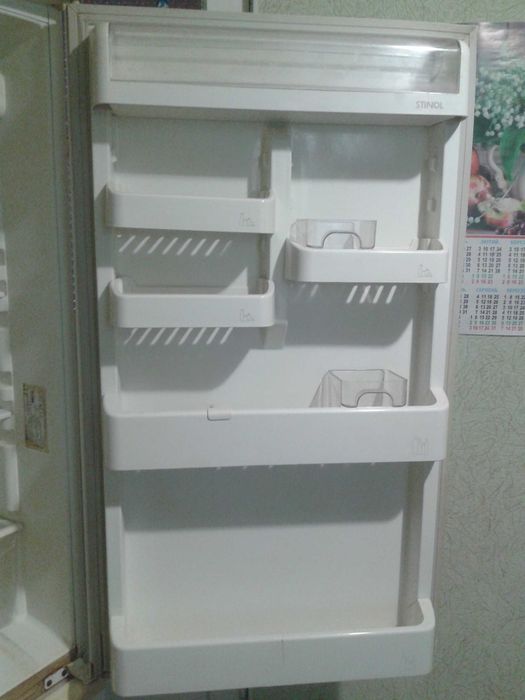 Холодильник  STINOL  -  116 ER  на запчасти. Стинол  двухкамерный.