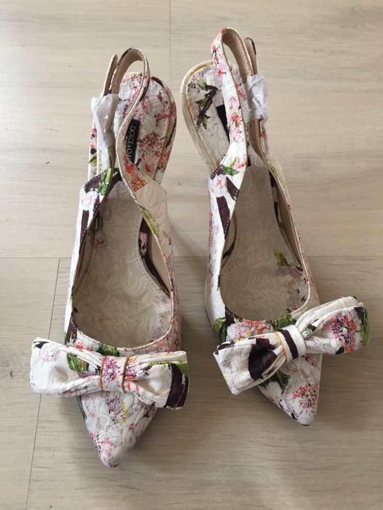 Туфлі, босоніжки Dolce and Gabbana, нові
