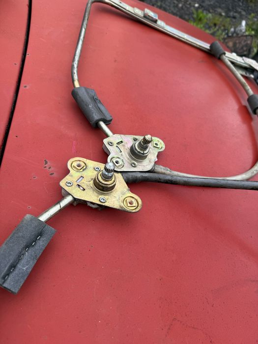 Podnosnik szyby prawa lewa strona fiat 126p EL