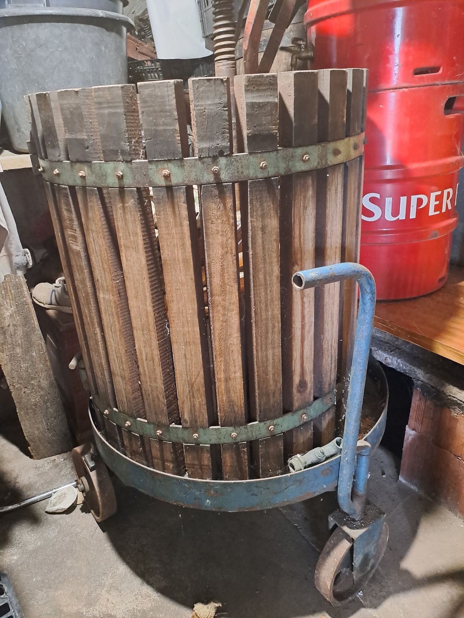 Prensa para uvas