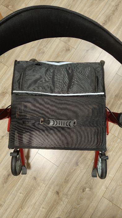 Chodzik balkonik dla seniora