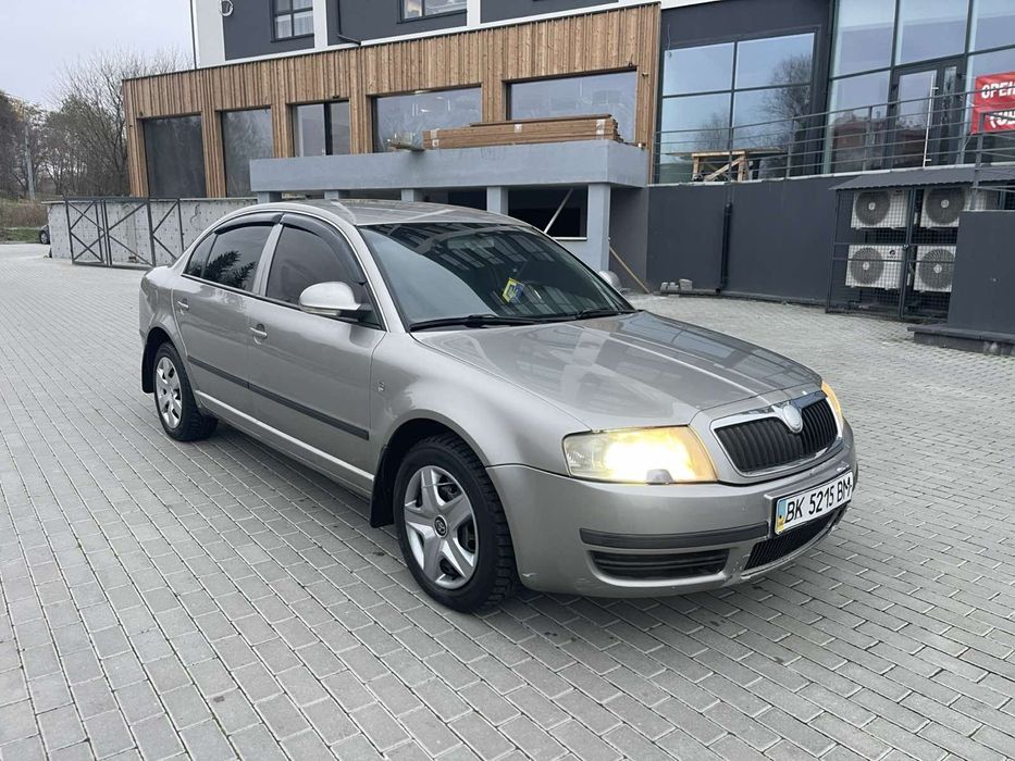 Продам шкоду а хорошому стані!!!