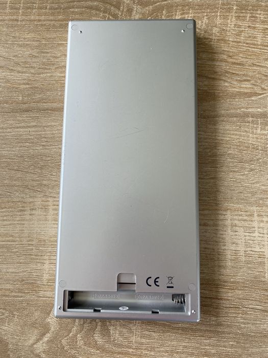 Pilot do telewizora gigant