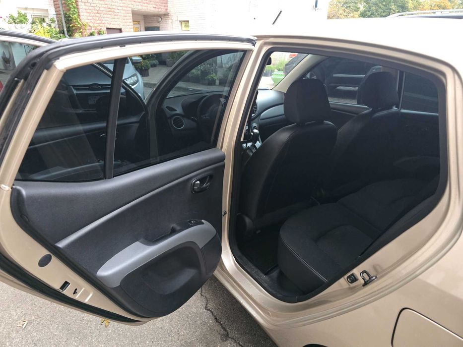 Hyundai i10 2011