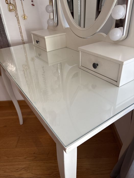 Toucador IKEA HEMNES branco com espelho - Bom estado